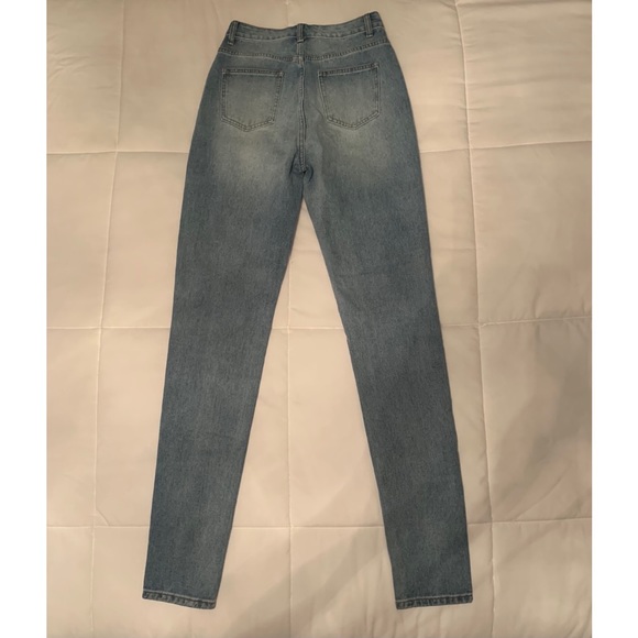 high waisted ripped jeans - Picture 3 of 4